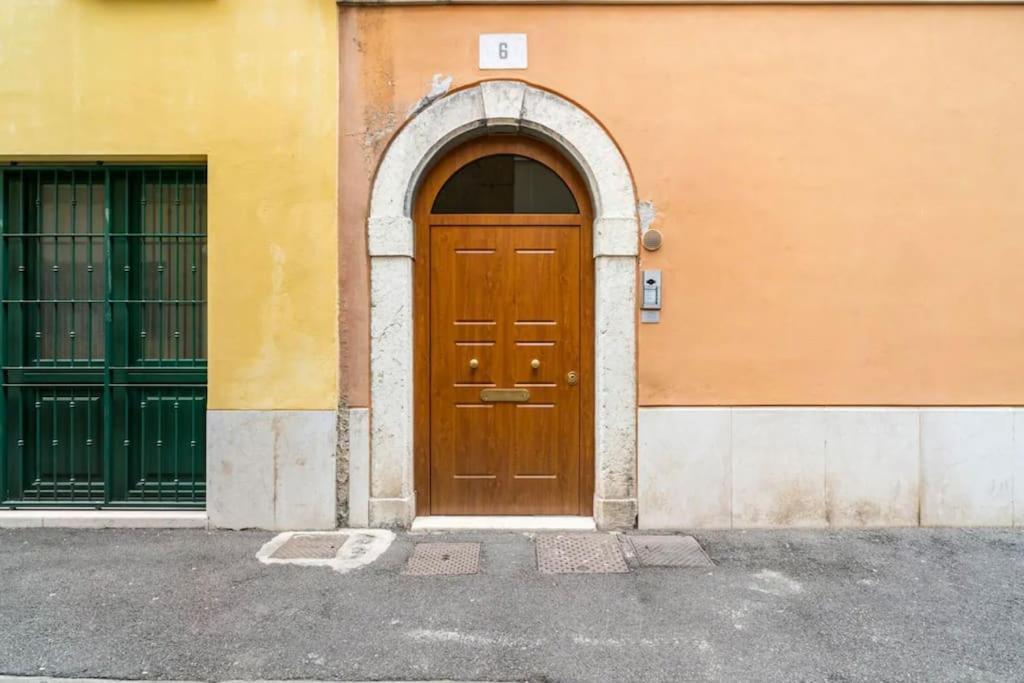 דירות ברשה L'Atelier Del Centro: Tra Design, Storia E Fascino מראה חיצוני תמונה