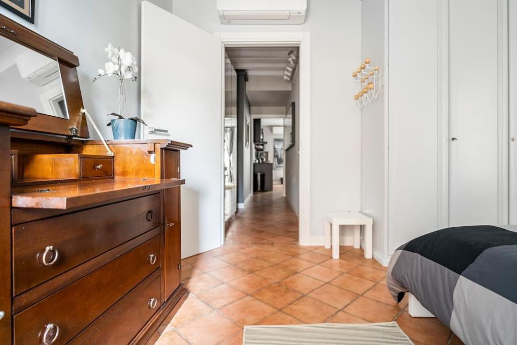 דירות ברשה L'Atelier Del Centro: Tra Design, Storia E Fascino מראה חיצוני תמונה
